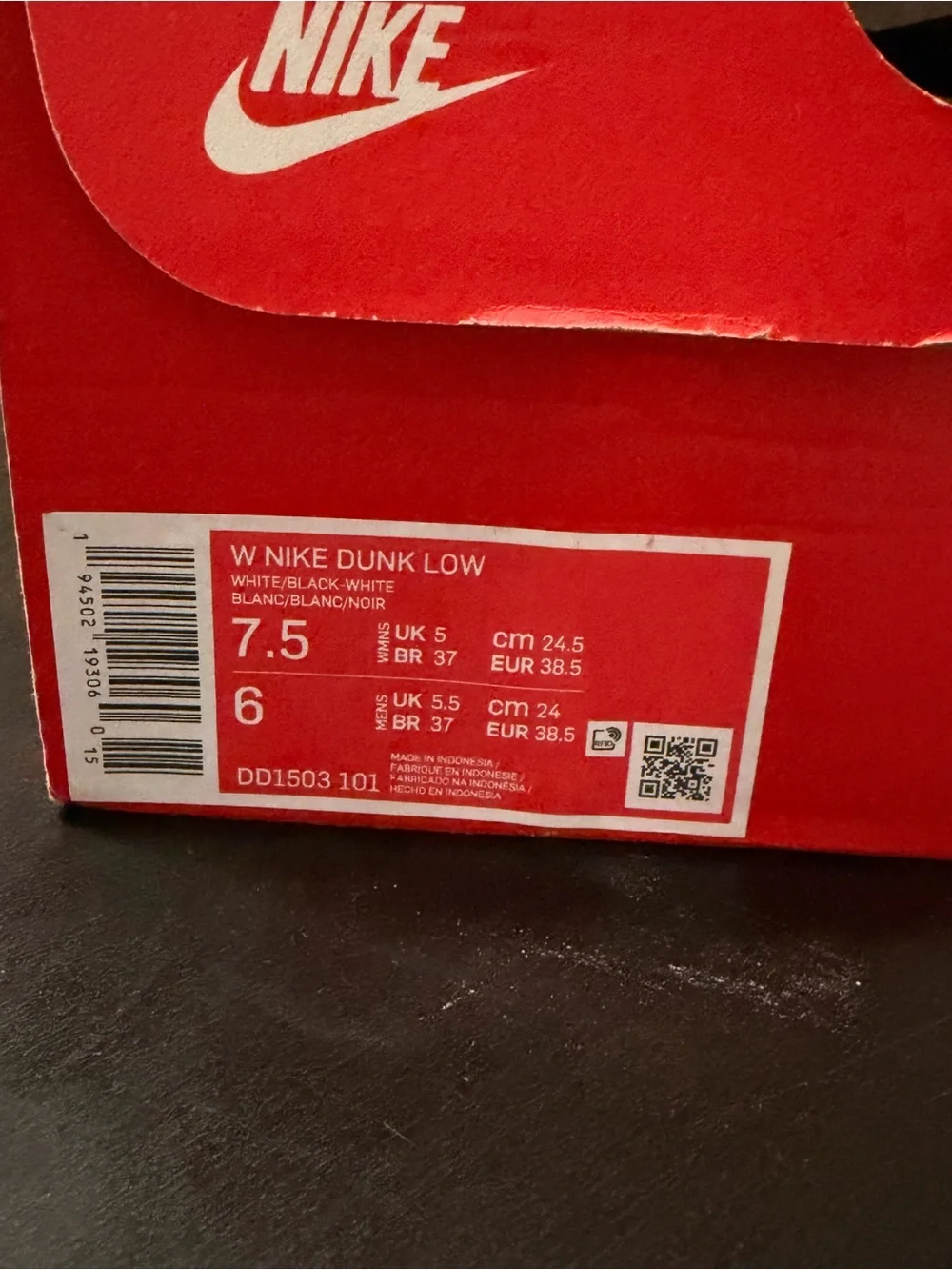 Nike women’s Pandas Dunk Low